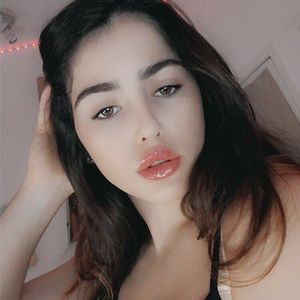 Meet your Posher, Avia